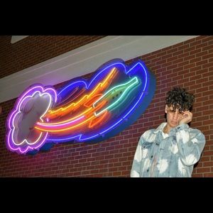 Meet your Posher, Jonathan